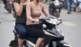 网红机车圈女骑吃瓜,揭秘机车女骑的吃瓜故事
